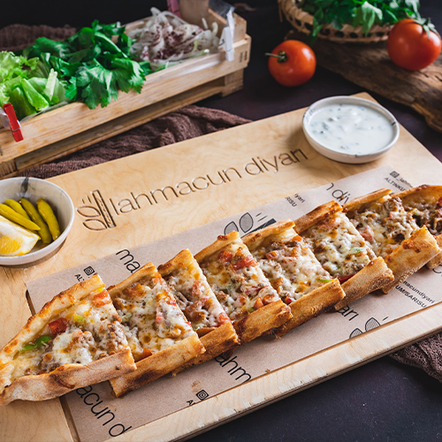 kusbasili-kasarli-pide